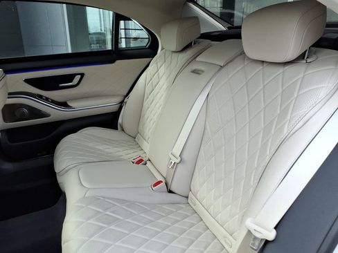 Certified 2025 Mercedes-Benz S 580 4MATIC Sedan image 28