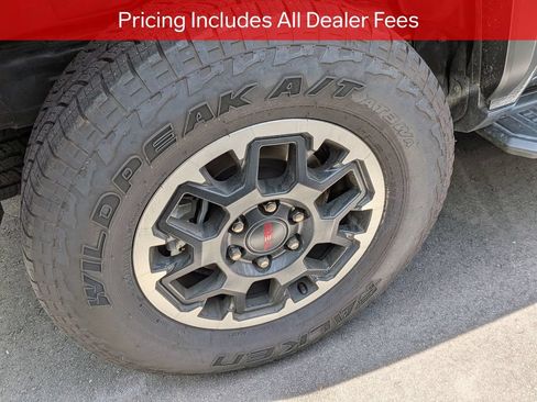 Certified 2025 Toyota 4Runner TRD Off-Road Premium AWD/4WD image 9