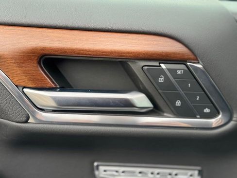 Used 2023 GMC Sierra 1500 Denali AWD/4WD image 23