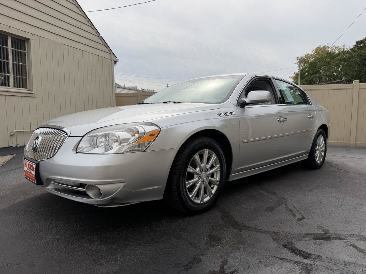 Used 2010 Buick Lucerne CXL FWD image 9