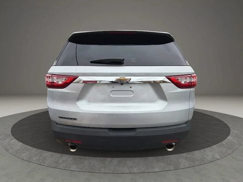 Used 2019 Chevrolet Traverse LS FWD image 6
