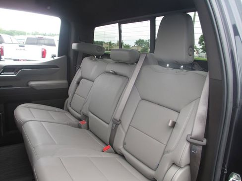 Used 2024 GMC Sierra 1500 SLT w/ SLT Premium Plus Package AWD/4WD image 24