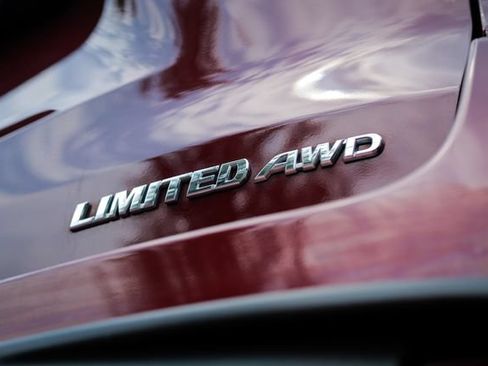 Used 2015 Toyota Highlander Limited Platinum AWD/4WD image 23