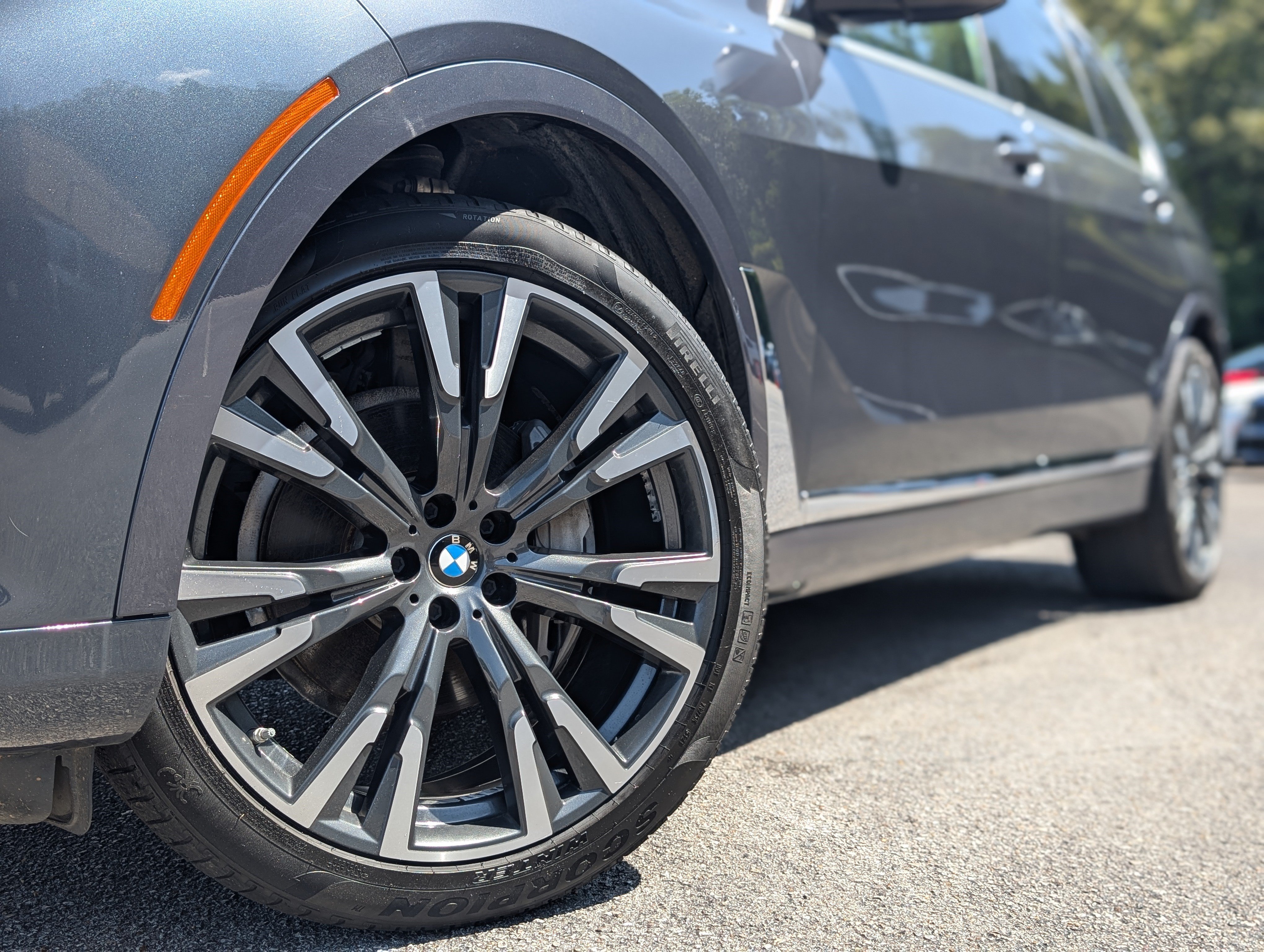 Used 2019 BMW X7 xDrive40i w/ Premium Package AWD/4WD image 34