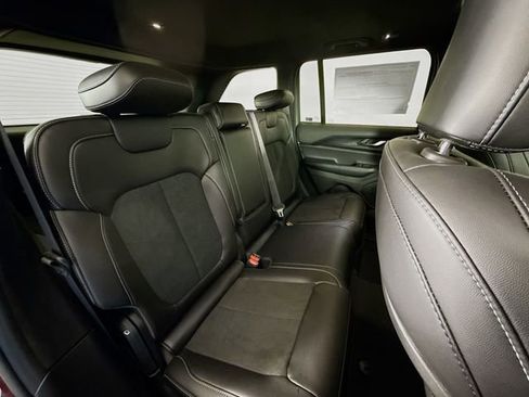 New 2025 Jeep Grand Cherokee Laredo image 26