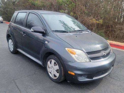 Used 2006 Scion xA Base 4dr Hatchback w/Manual image 3