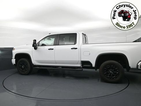 Used 2024 Chevrolet Silverado 3500 LT w/ Z71 Sport Edition AWD/4WD image 3