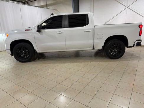 Used 2023 Chevrolet Silverado 1500 RST AWD/4WD image 3