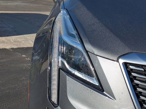 Used 2022 Cadillac XT5 Premium Luxury FWD image 9