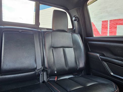 Used 2023 Nissan Titan PRO-4X w/ Pro-4x Convenience Package AWD/4WD image 26