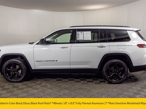 Used 2023 Jeep Grand Cherokee L Laredo image 22