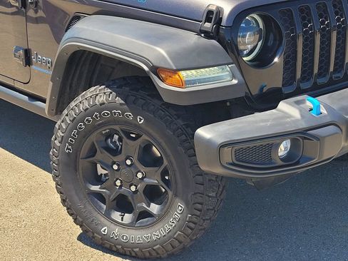 Used 2023 Jeep Wrangler Unlimited w/ 8.4" Radio Group AWD/4WD image 9
