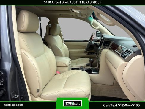 Used 2013 Lexus LX 570 4WD image 31