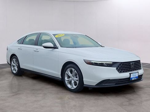 Certified 2023 Honda Accord LX image 3