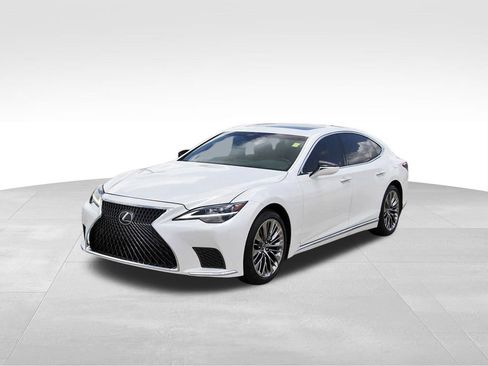 Used 2022 Lexus LS 500 RWD image 2