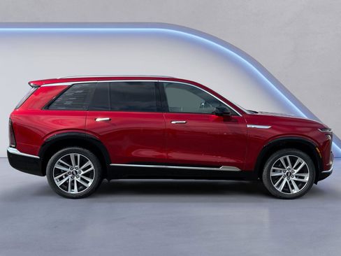 New 2026 Cadillac Vistiq Luxury image 2