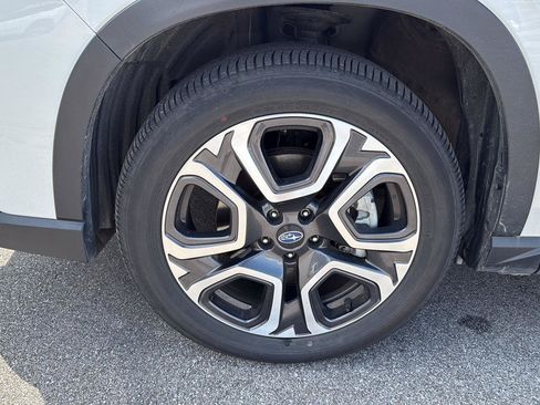 Used 2024 Subaru Ascent Touring AWD/4WD image 16