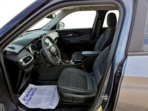 Used 2021 Chevrolet TrailBlazer LT w/ Convenience Package image 27