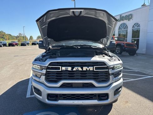 New 2026 RAM 2500 Big Horn AWD/4WD image 9