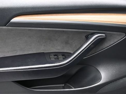 Used 2023 Tesla Model 3 Standard Range RWD image 7