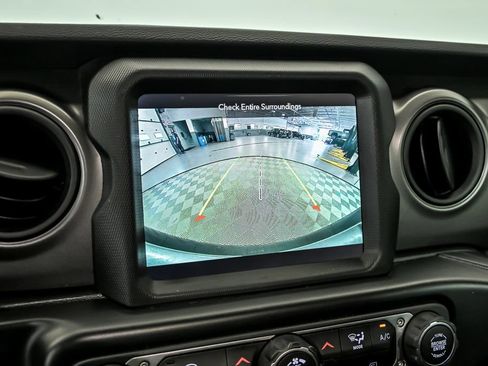 Used 2022 Jeep Wrangler Unlimited Sport AWD/4WD image 21
