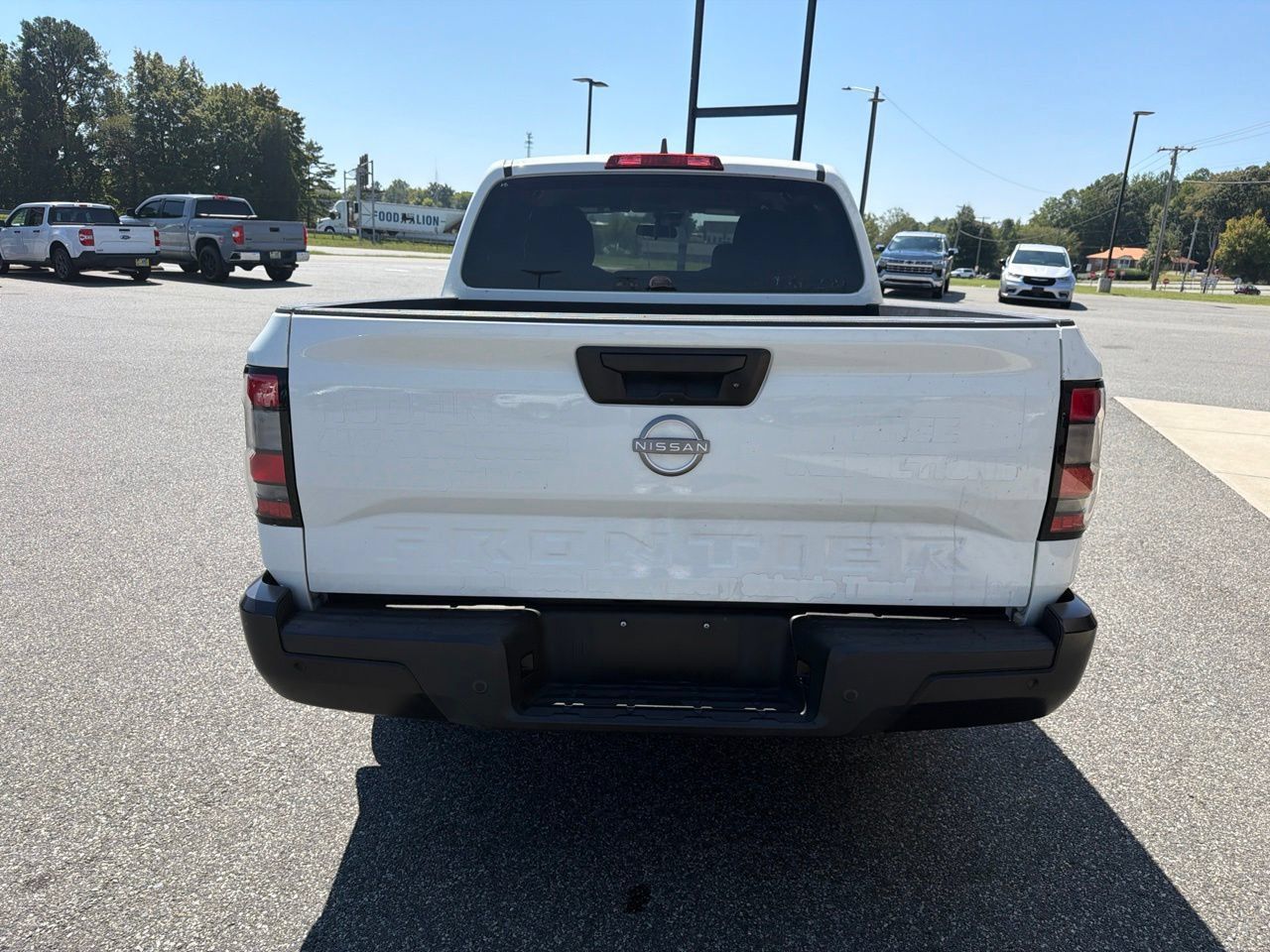 Used 2024 Nissan Frontier S w/ Technology Package RWD image 6