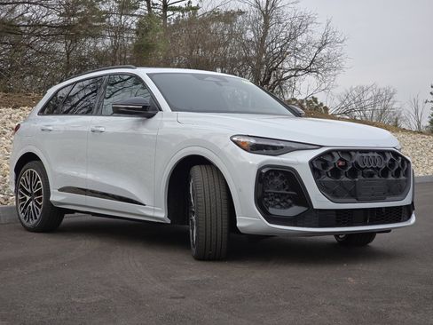 New 2026 Audi SQ5 Premium Plus image 29