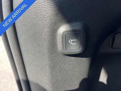 Used 2023 Jeep Cherokee Altitude Lux w/ Lux Elite Package AWD/4WD image 22