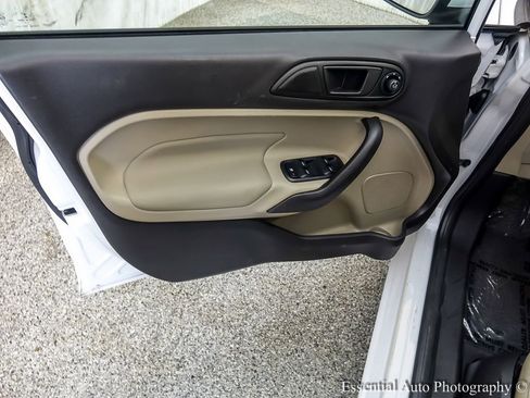 Used 2019 Ford Fiesta SE image 19