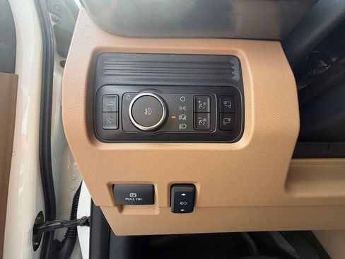 Used 2025 Ford F250 Lariat w/ Black Appearance Package AWD/4WD image 3
