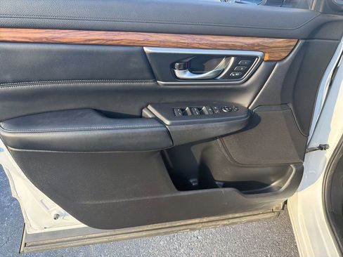 Used 2019 Honda CR-V Touring image 18