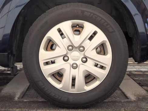 Used 2017 Dodge Journey SE image 12