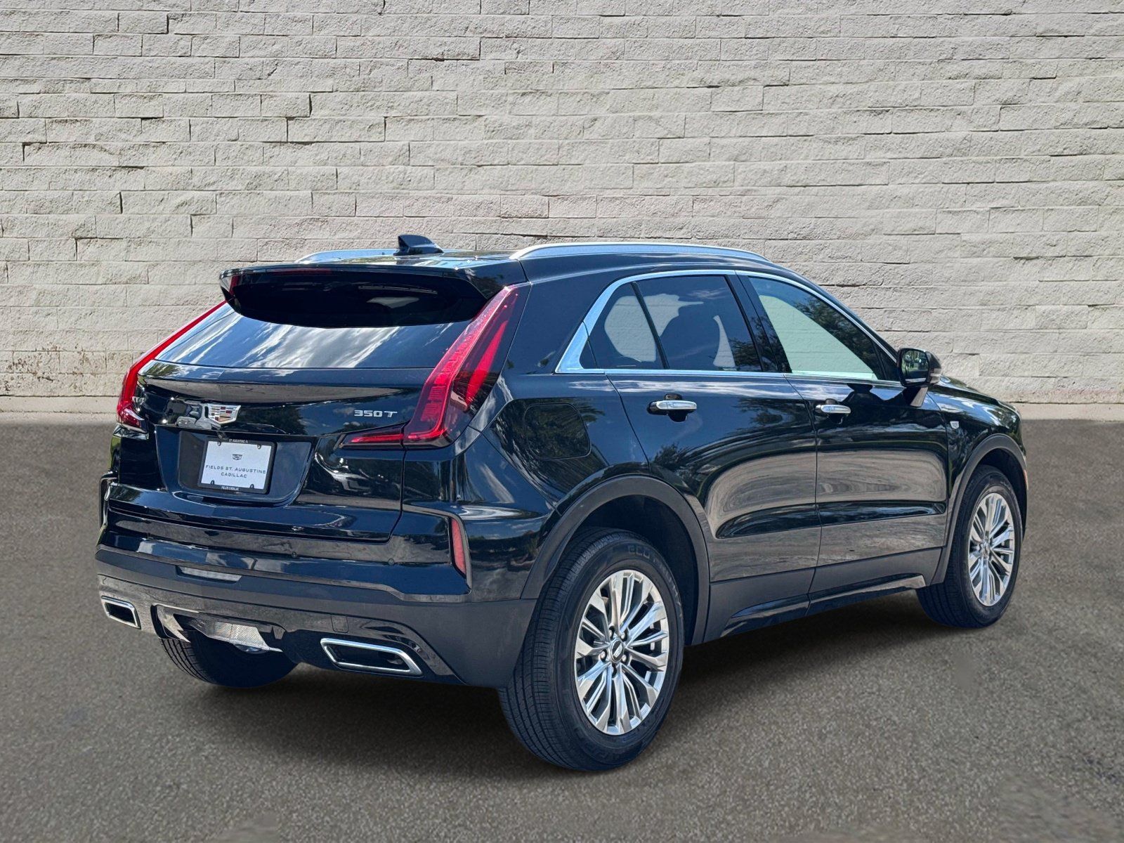 Certified 2025 Cadillac XT4 Premium Luxury FWD image 5