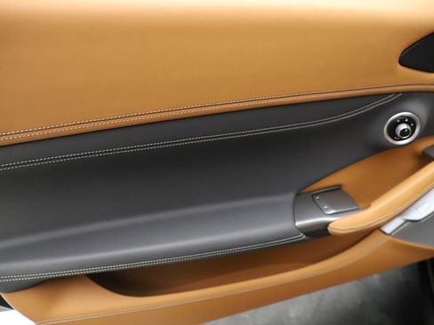 Certified 2020 Ferrari Portofino RWD image 23