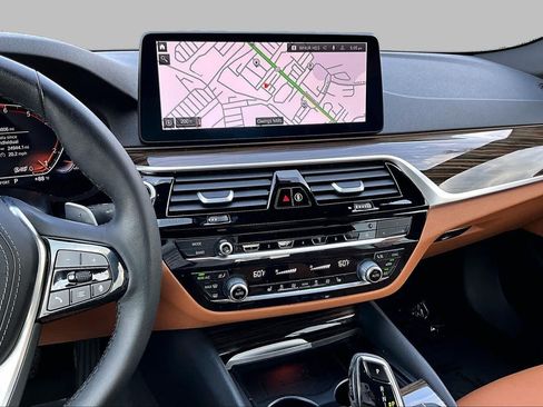 Used 2023 BMW 530i xDrive AWD/4WD image 7