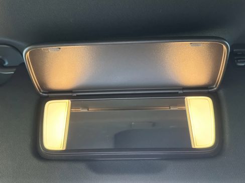 Used 2021 GMC Yukon XL SLT image 49