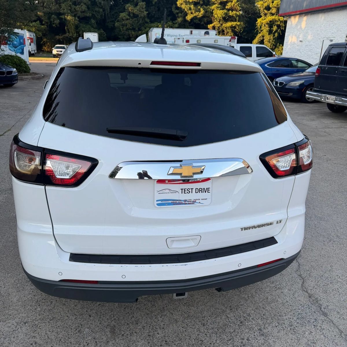 Used 2016 Chevrolet Traverse LT FWD image 5