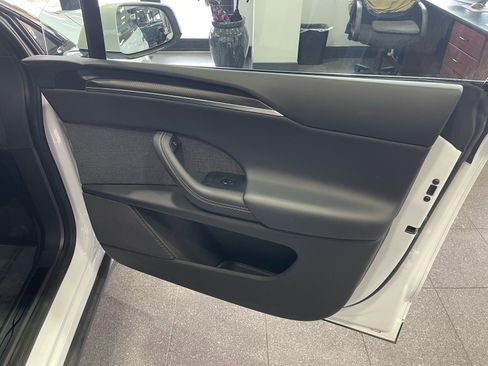 Used 2023 Tesla Model X Plaid image 37