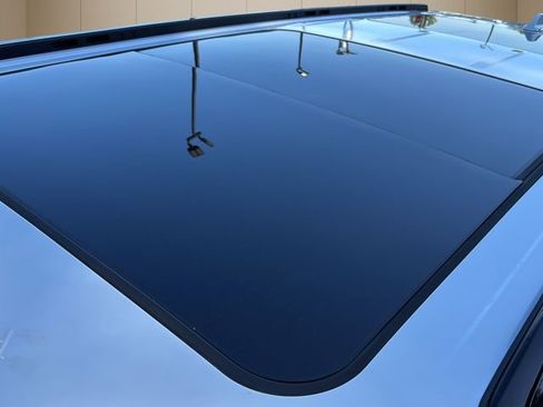 Certified 2022 Jeep Wagoneer Series III image 1