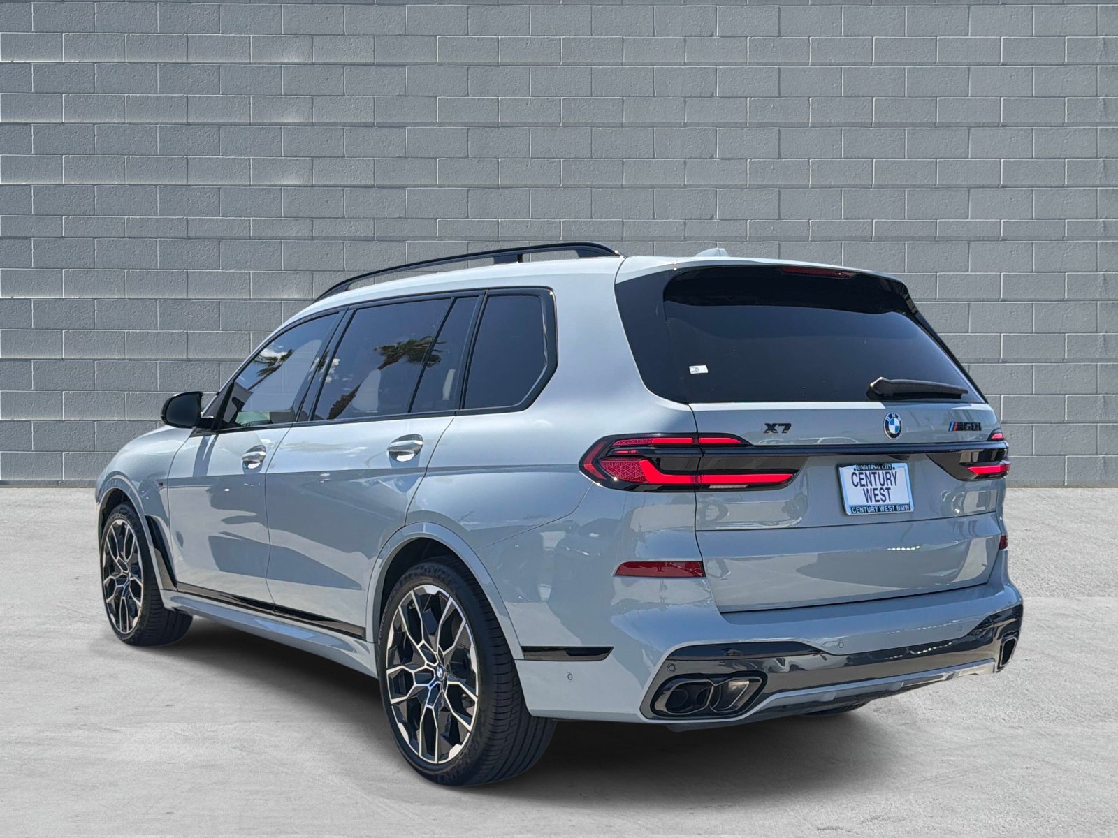 Used 2026 BMW X7 M60i AWD/4WD image 3