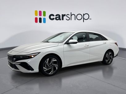Used 2024 Hyundai Elantra SEL w/ Convenience Package