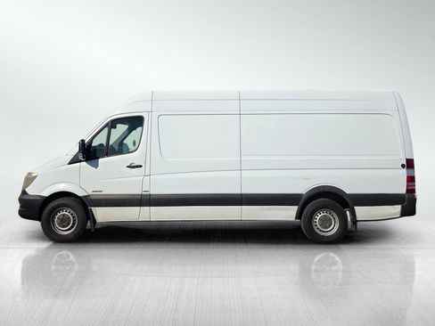 Used 2015 Mercedes-Benz Sprinter 2500 image 4