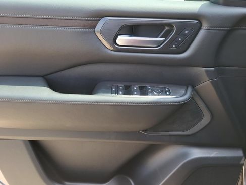 New 2026 Nissan Armada SL w/ Captain's Chari Seat Package AWD/4WD image 18