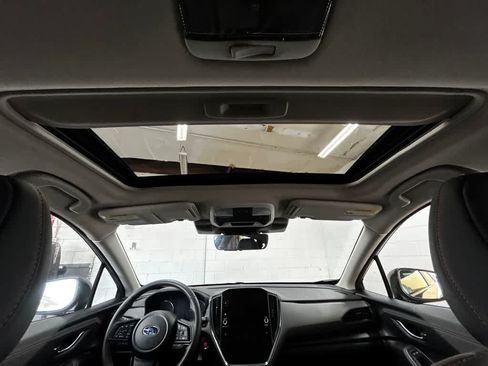 Used 2024 Subaru Crosstrek 2.5i Limited w/ Crosstrek Mirror Package AWD/4WD image 11