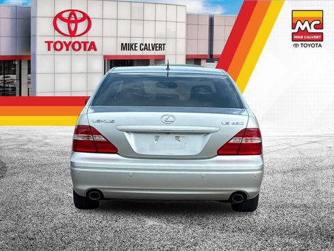 Used 2005 Lexus LS 430 RWD image 4