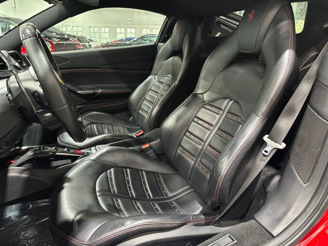 Used 2016 Ferrari 488 GTB RWD image 5