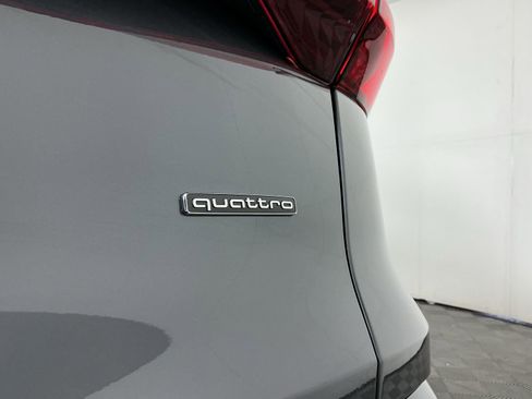 Used 2025 Audi Q5 Premium Plus w/ Premium Plus image 8