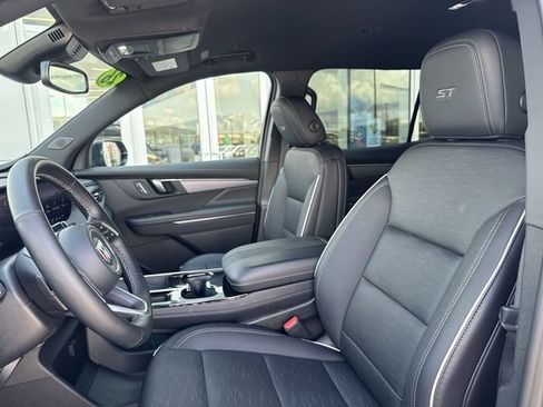 Used 2026 Buick Enclave Sport Touring FWD image 10
