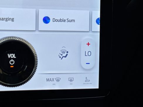 Used 2024 Ford Mustang Mach-E Premium image 30