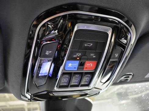 Used 2022 Jeep Grand Wagoneer Series II w/ Convenience Group III image 53